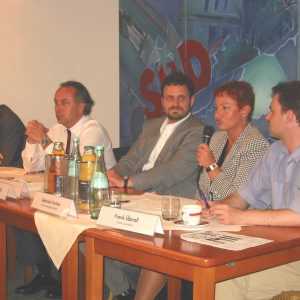 Diskussionrunde zum Thema Medien und Politik