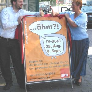 Gabi Frechen und Guido van den Berg bei der Vorstellung des Ähm-Plakates