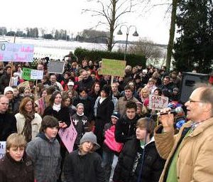Demonstration am Jugencenter Capo in Kirdorf